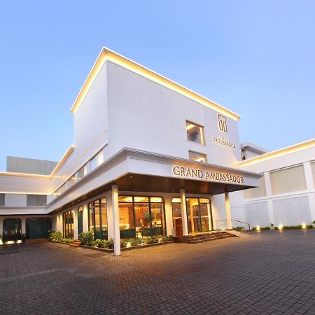 The Grand Ambassador Hotel Kottayam Ngoại thất bức ảnh