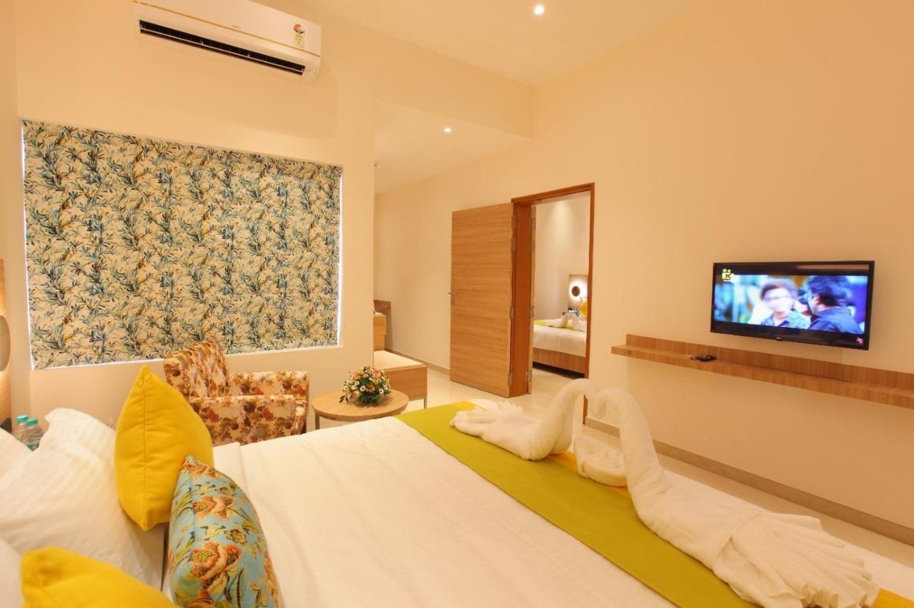 The Grand Ambassador Hotel Kottayam Ngoại thất bức ảnh