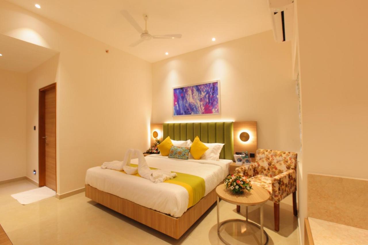 The Grand Ambassador Hotel Kottayam Ngoại thất bức ảnh