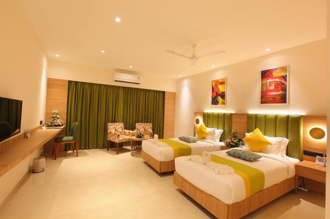 The Grand Ambassador Hotel Kottayam Ngoại thất bức ảnh